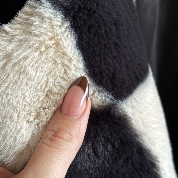 Asos coat in checkerboard faux fur. US 6. - Picture 6 of 11